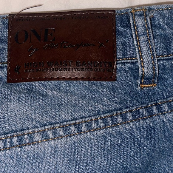 ONE by One Teaspoon High Waist Bandits denim shorts - Picture 4 of 6